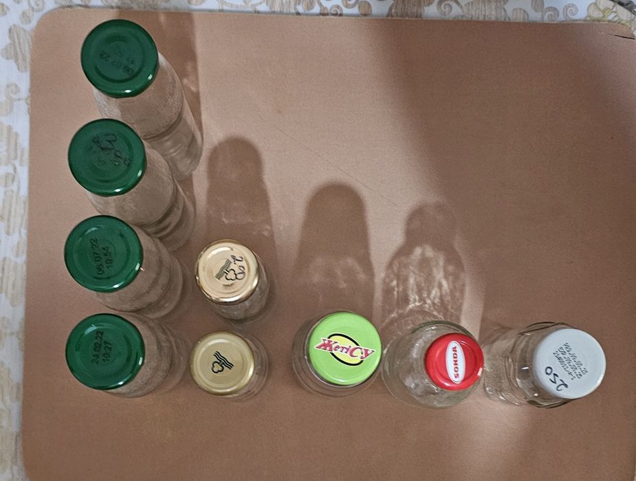 Бутылки стеклянные