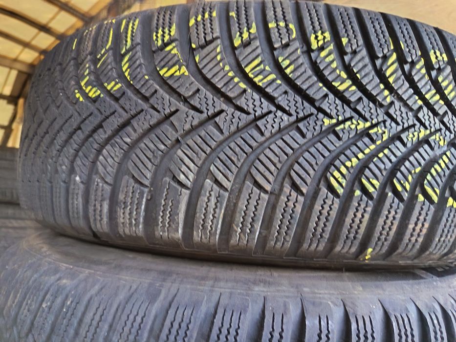 Anvelope MS iarna 215 65 15 hankook 2022 8mm