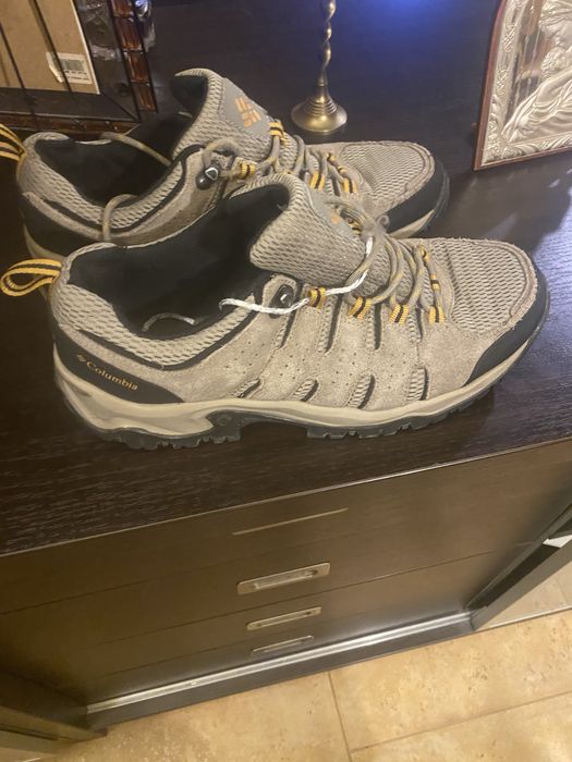 Vind pantofi columbia marimea 44 in stare foarte buna