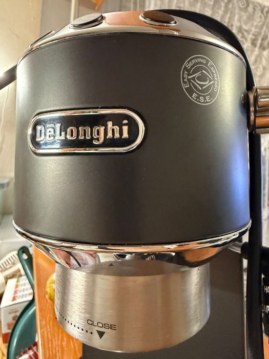 Кафемашина delonghi dedica