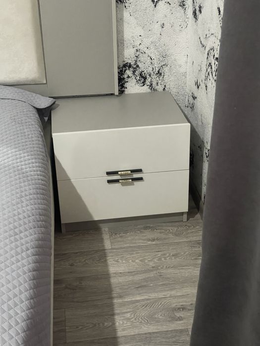 Продам шкаф кровать и тумбочку