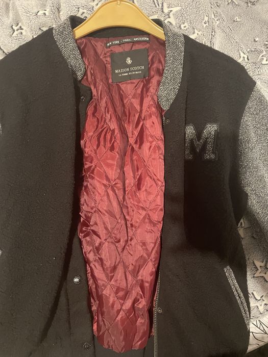Легкий бомбер на весну/осень Maison Scotch