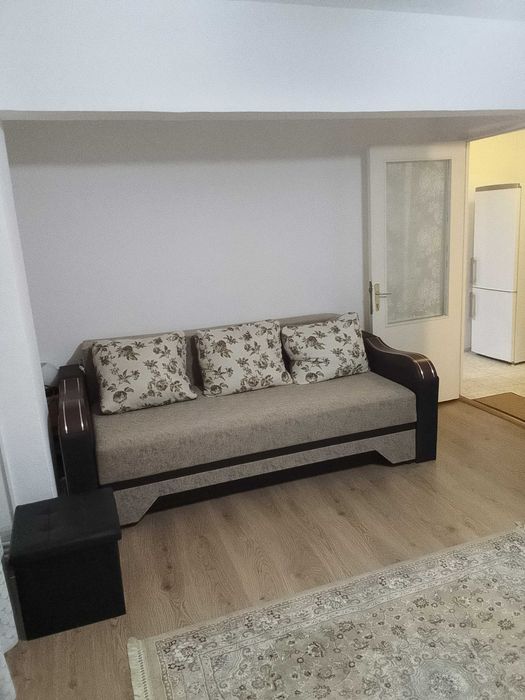 Garsoniera de închiriat