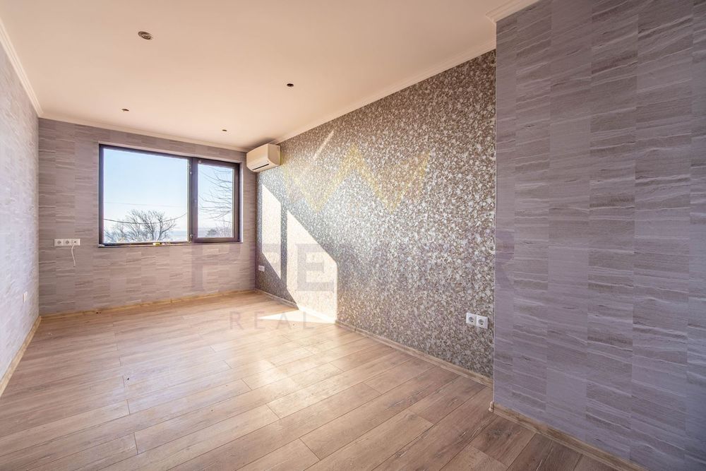 Продава се Къща в Варна, м-т Ментешето - 270 кв.м за 1000 €/кв.м - Снимка #2