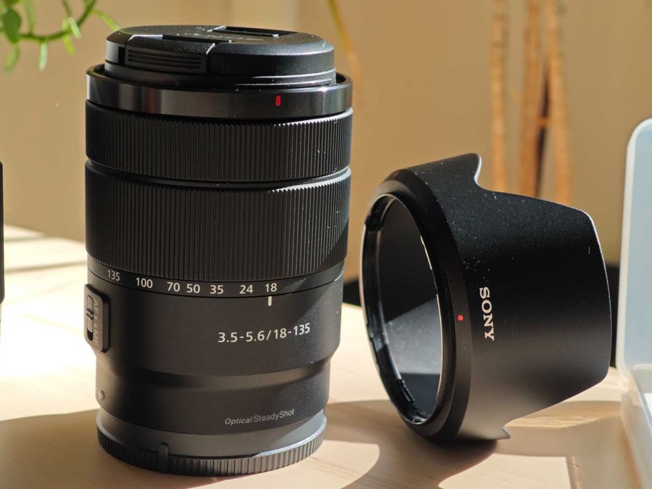 Обектив Sony E 18-135mm f/3.5-5.6 OSS и Обектив Sigma 30mm f/1.4 DC DN Contemporary - Sony E / В ГАРАНЦИЯ!!