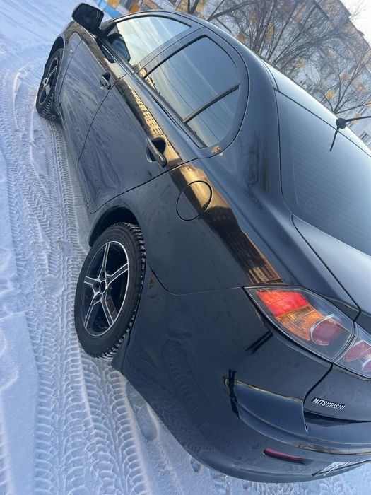 Продам лансер 10