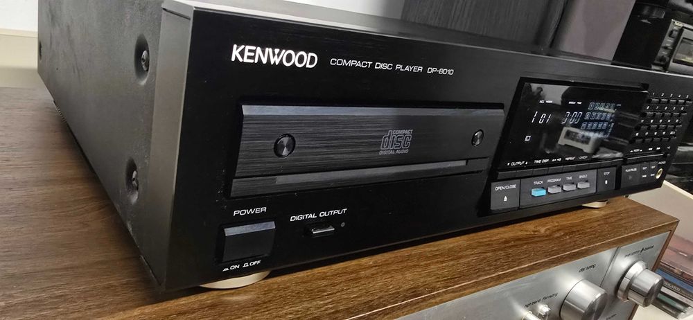 Compact disc  Kenwood  DP 8010
