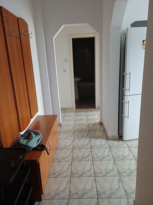 Închiriez apartament 2 camere cartierul Fagarasului