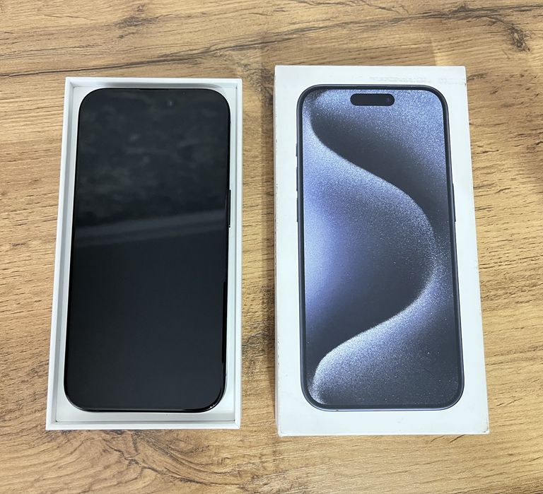 iPhone 15 pro 256 gb