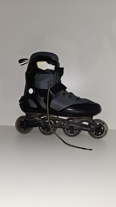 Role Oxelo FIT100 mărimea 46 – aproape noi