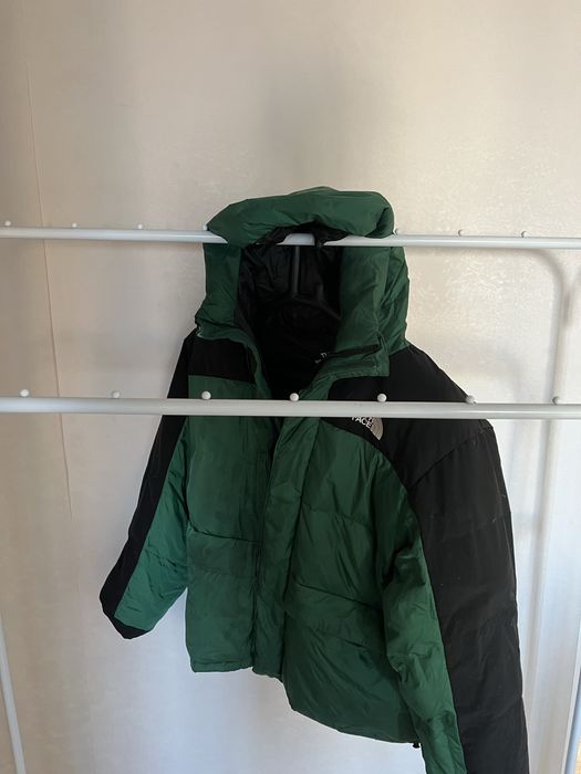 Продам куртки по 3000