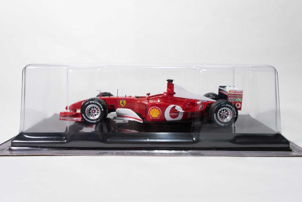 Macheta Michael  Schumacher Ferrari F2002 World Champion 2002 1:24