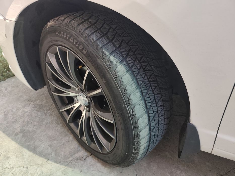 Продам диско банан 215 /55 /R17 /94H WROTATION