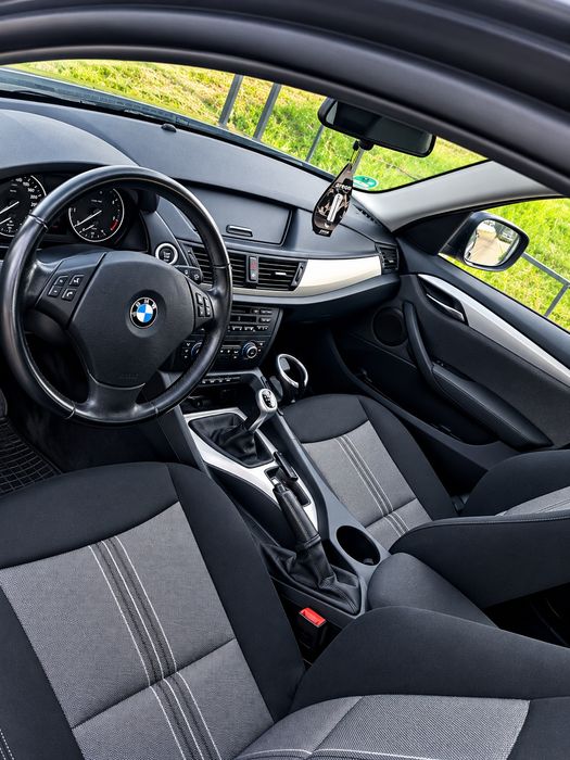 BMW X1 2011 — imagine 4