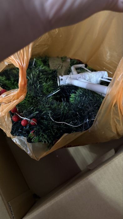 Продам ёлку с игрушками