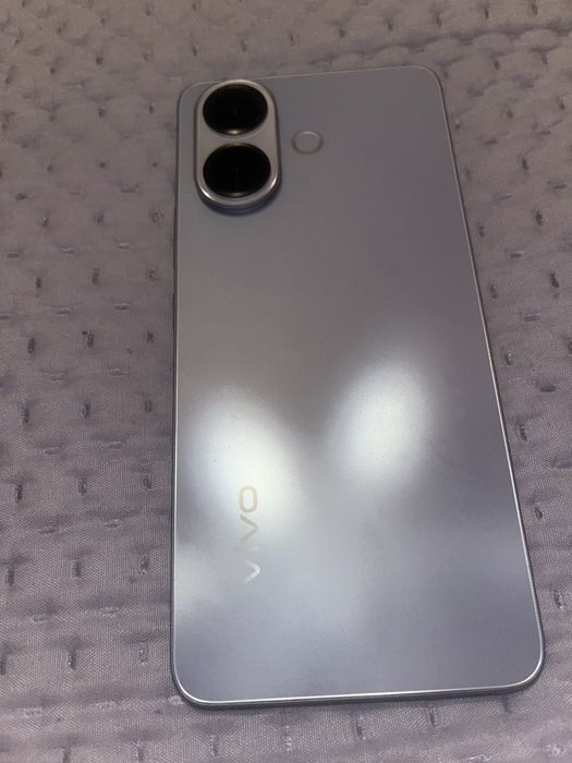 Продам телефон виво v60