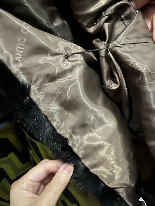 Норковая шуба, Греция