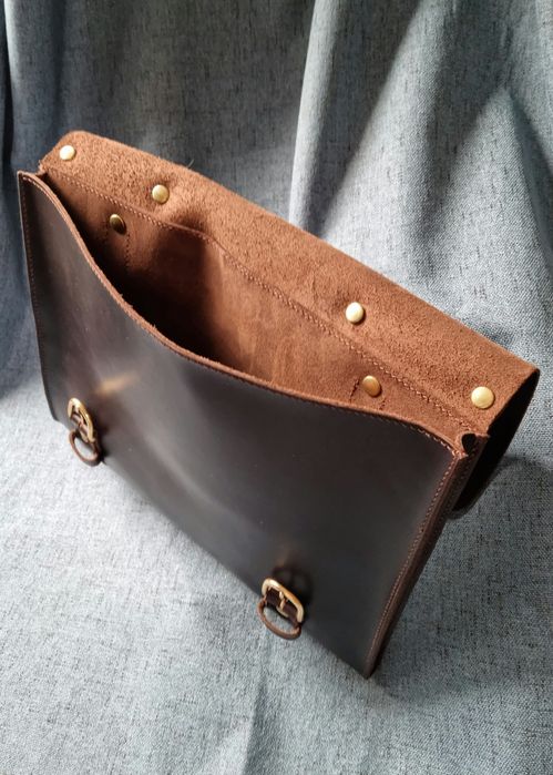 Servietă / Geantă handmade din piele naturală