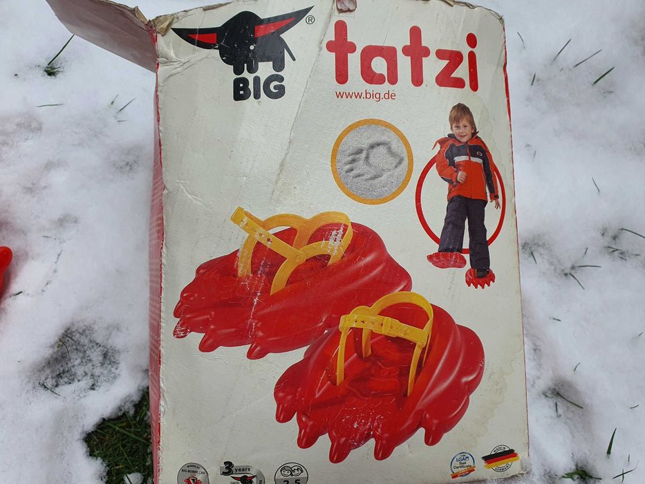 Forme de nisip sau zăpadă Yeti de la BIG