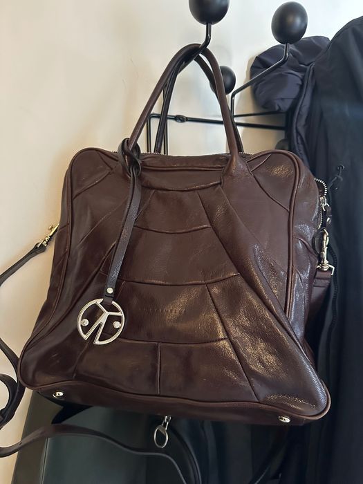 Чанта Coccinelle с две къси дръжки и една през рамо