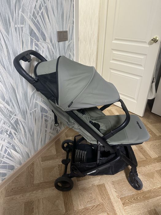 Продается коляска Easywalker