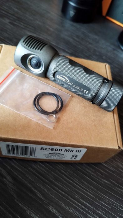 Продавам фенерче Zebralight SC600 Mk III