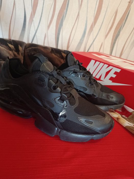 Nike AIR MAX ново