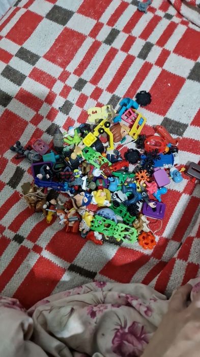 Куча разных киндеров