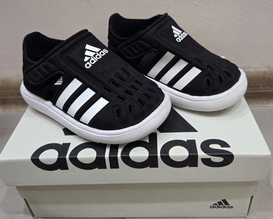 Детски сандали adidas 22-ри номер