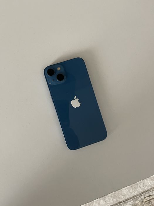 Продам iPhone 13, 128 ГБ