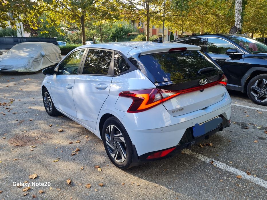 Vand hyundai i20, benzina-Hybrid 48V,-7DCT, LedlLine, cutie automata
