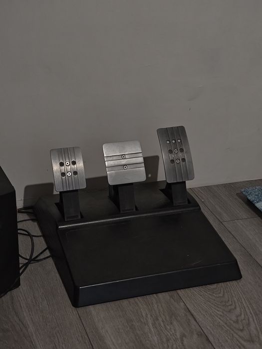 Thrustmaster T300 Ferrari Alcantara Edition