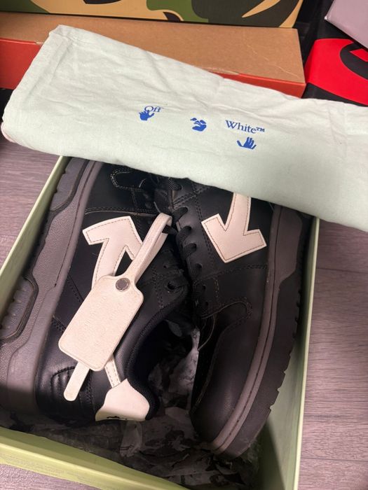 Sneakers Off White out of office