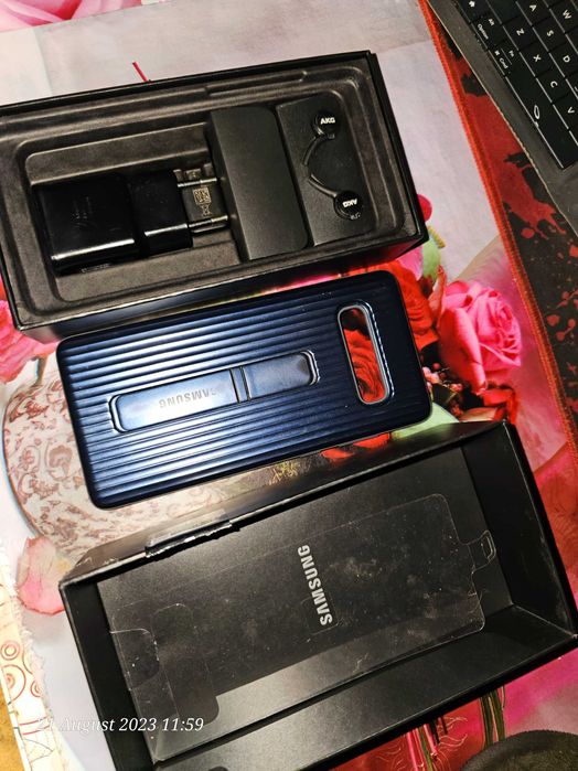 Husa si cutie S10 plus