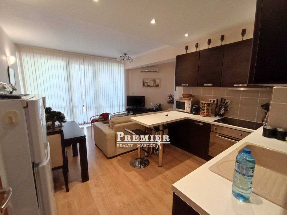 Продава се Тристаен апартамент в к.к. Слънчев бряг - 100 кв.м за 1550 €/кв.м - Снимка #2