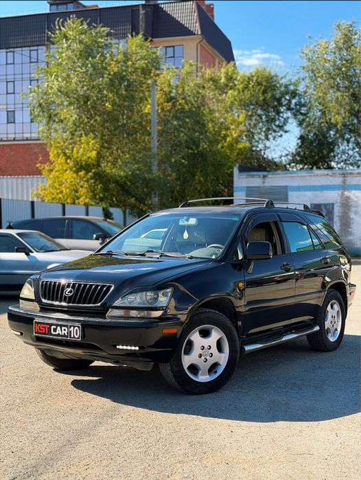 В продаже Lexus RX 300