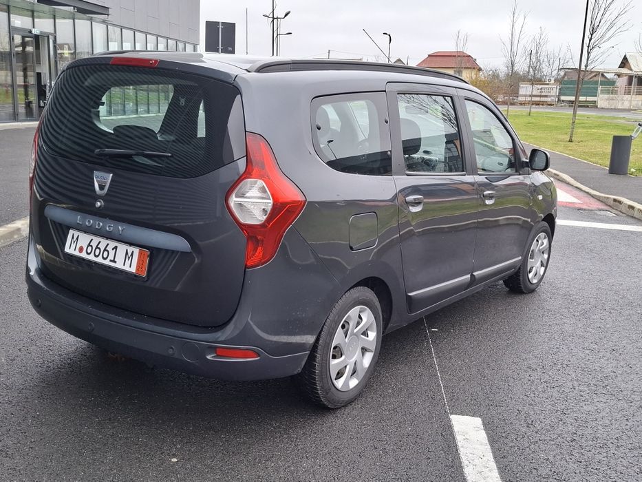Dacia lodgy 7 locuri an 2013 1.5 diesel AC Germania senzori carte serv
