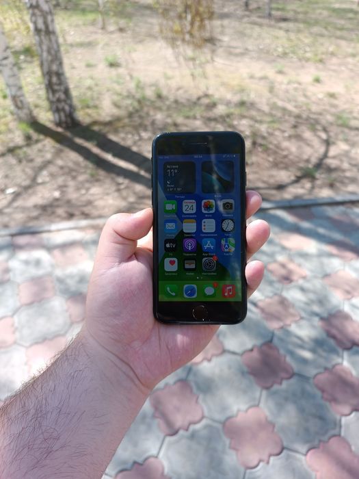 Продам айфон 7 32GB