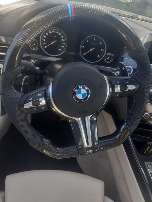 Volan Carbon BMW Seria 1 2 3 4 5 6 7 X1 X2 X3 X4 X5 X6 E/F F01 F02 F03 F04 F06 F12 F13 F15 F16 F10 F