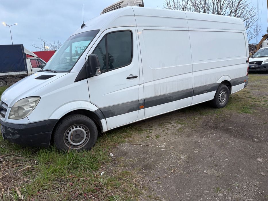 Продава се бус