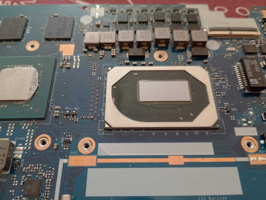 Дънна платка Lenovo - Ryzen 5 , Nvidia - 4 GB .