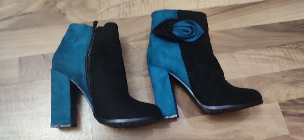 Импортные замшевые полусапожки