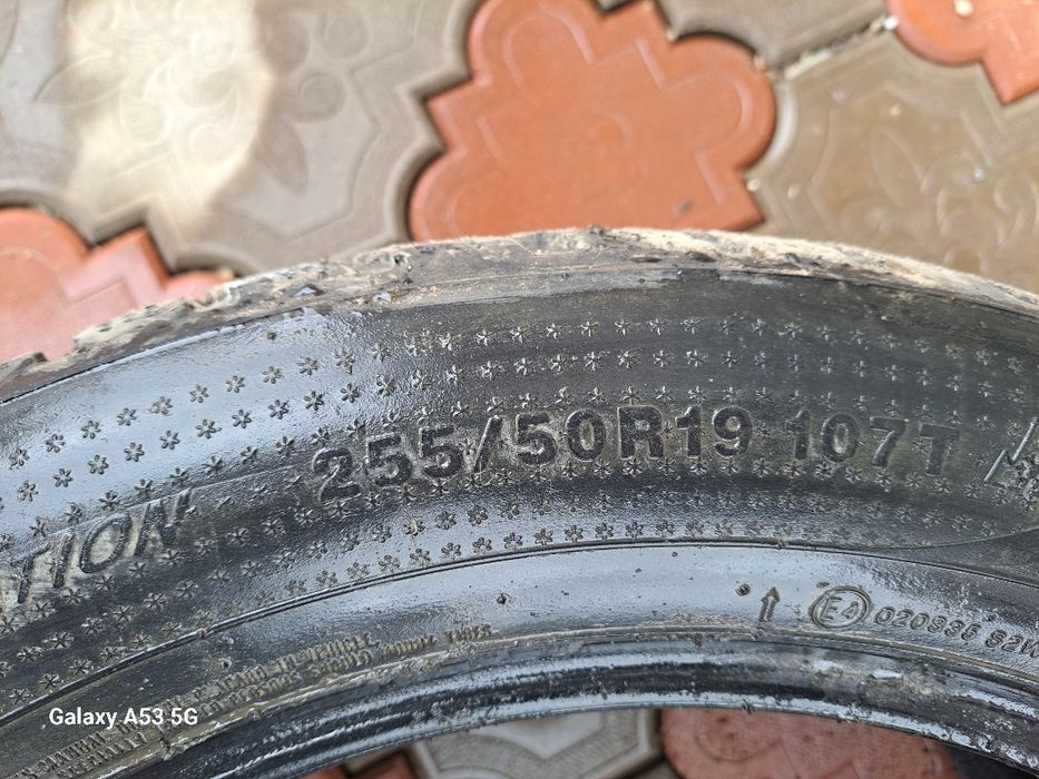Продам зимние шины на R19