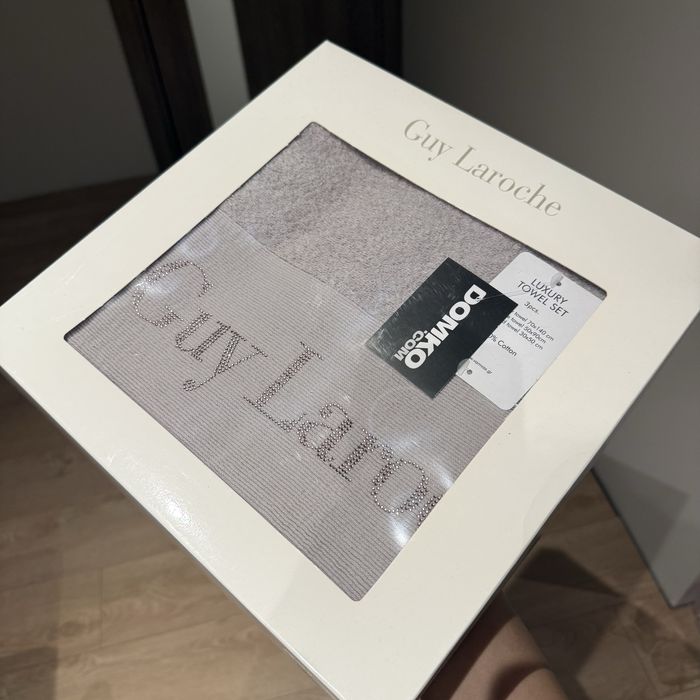 Сет от три кърпи Guy Laroche