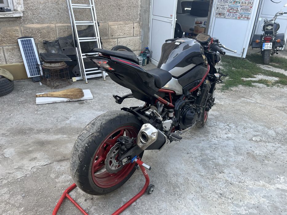 Kawasaki z900 713km
