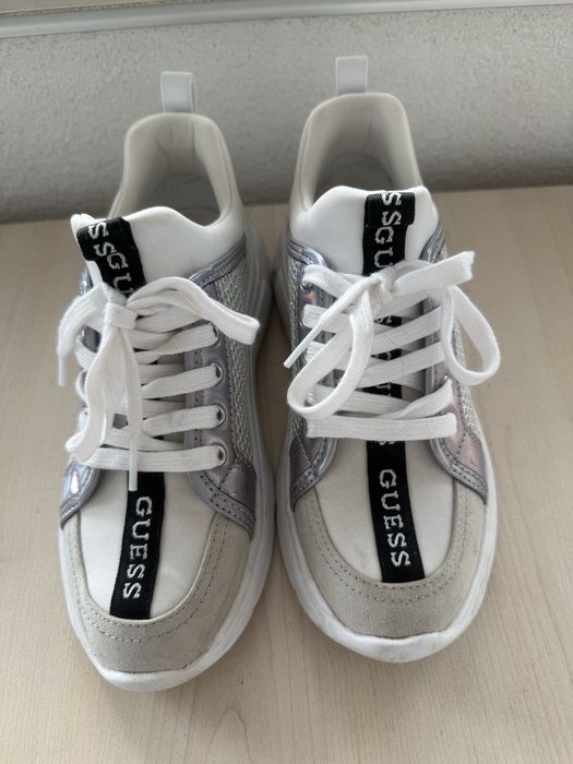 Маратонки GUESS номер 36
