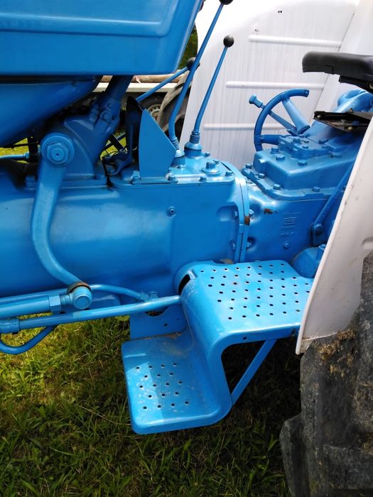 Vand tractor Ford 5000 72CP