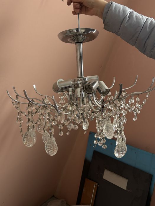 продам люстру с висюльками