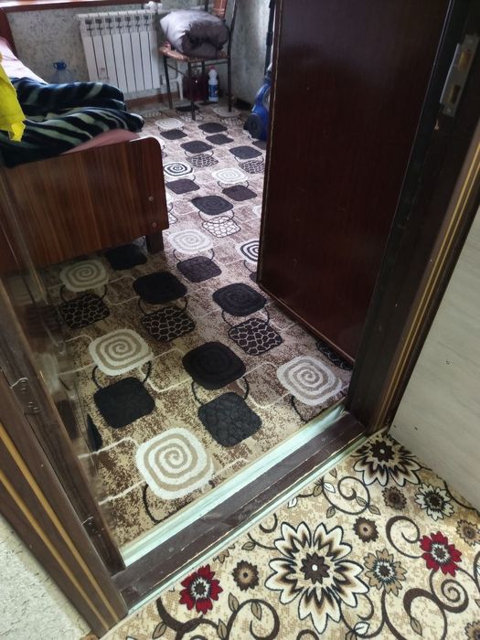 Gilamlar sotiladi 3 ta