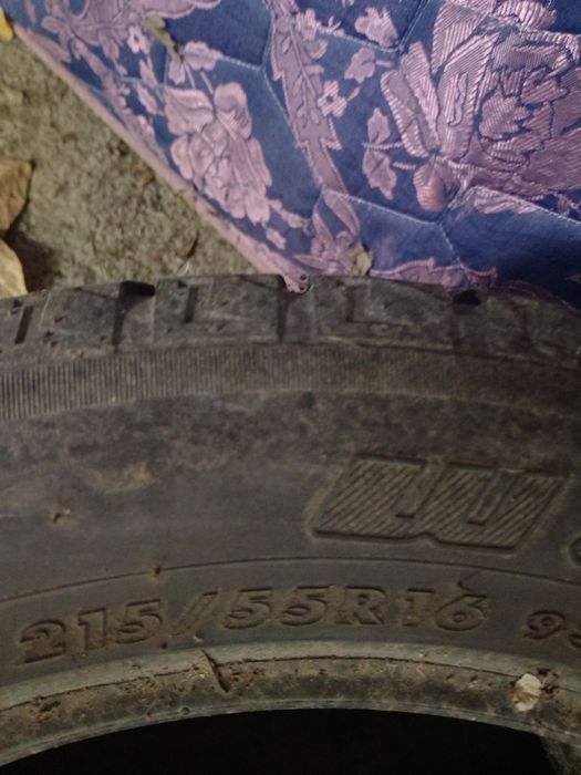 продам 2 резины 16й размер за 25000 тг